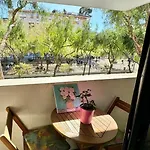 Mnk - Orestis Au Port De 니스