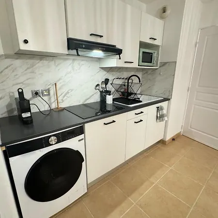 Appartement Spacieux 2 Pieces Au Port De
